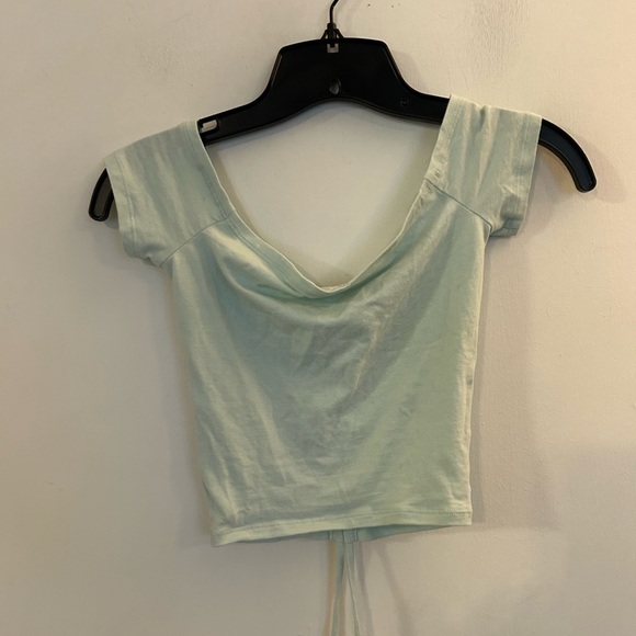 NWOT Hollister XXS Mint Green Cropped Top - Picture 2 of 5